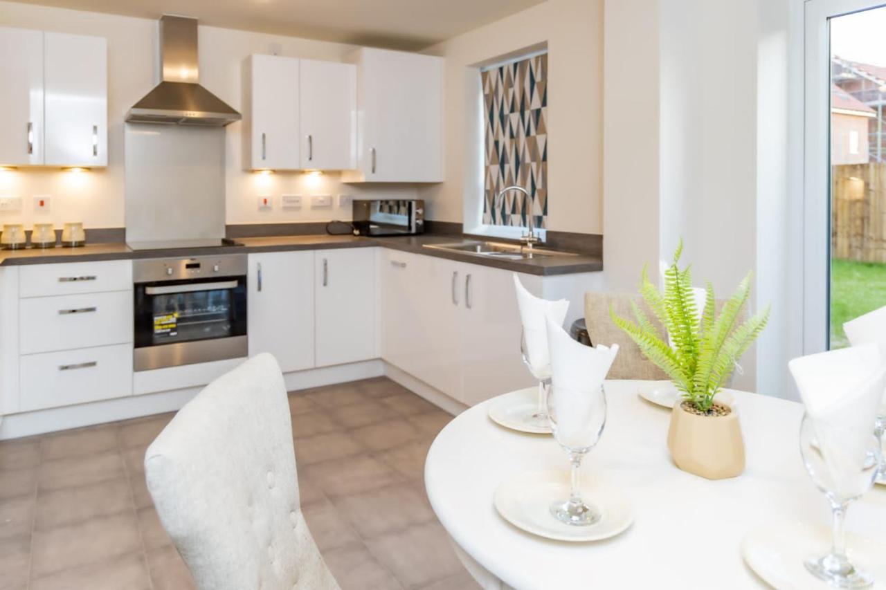 Stunning 3-bed Risa House In Beeston Nottingham