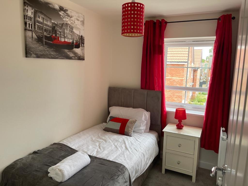 Holiday home Stunning 3-bed Risa House In Beeston *